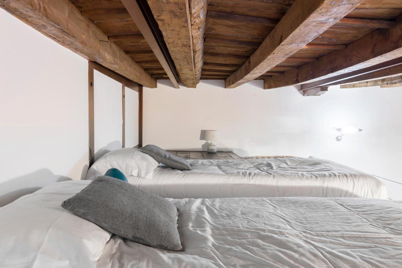 Cozy In Wonderful Navigli Area Apartment