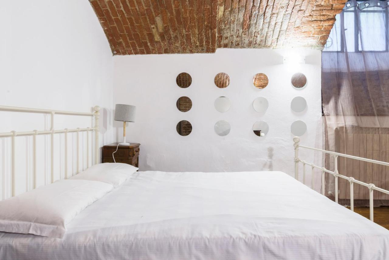 Cozy In Wonderful Navigli Area Apartment